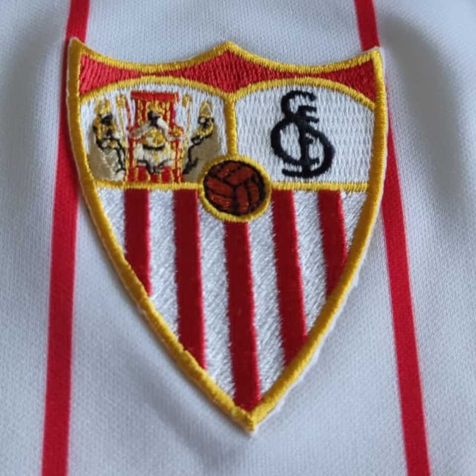 Gonzalo Montiel – Sevilla FC – UEFA Europa League 2022 - Imagen 6