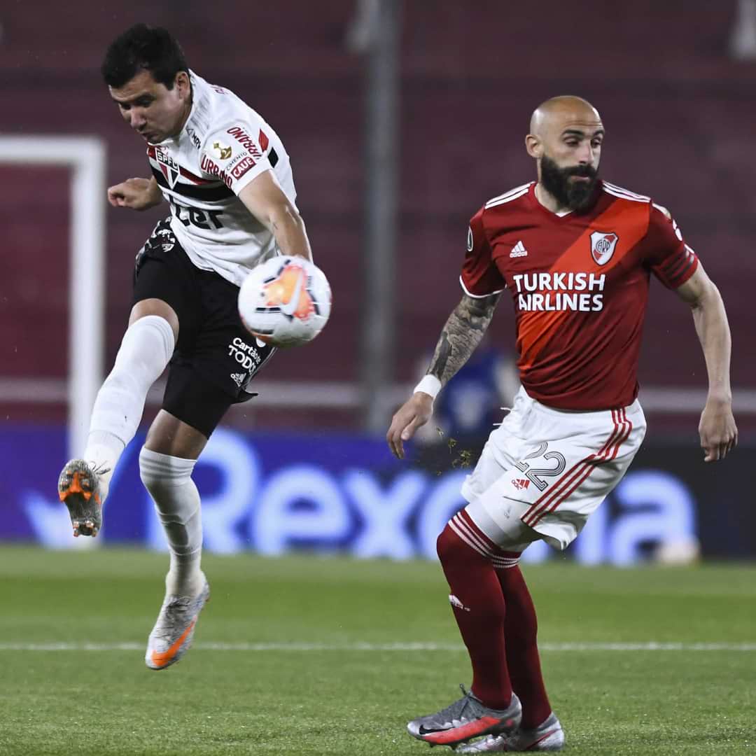 River Plate – Adidas – Javier Pinola – Copa Libertadores 2020 - Imagen 7