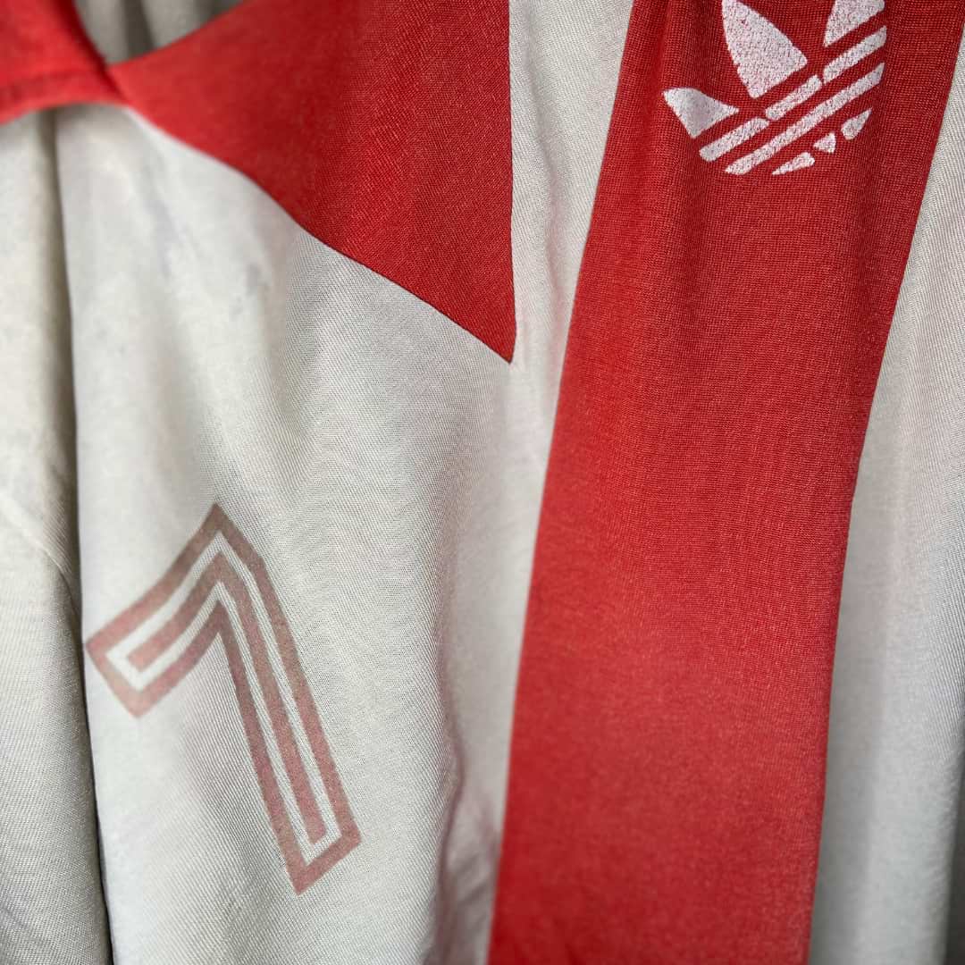 River Plate – Camiseta Roque Alfaro – Gira 1984 - Image 7