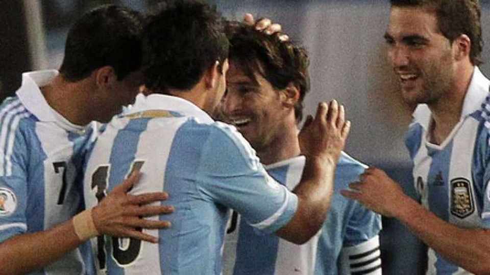Sergio Agüero match issue jersey – AFA – Eliminatorias 2014 - Image 17