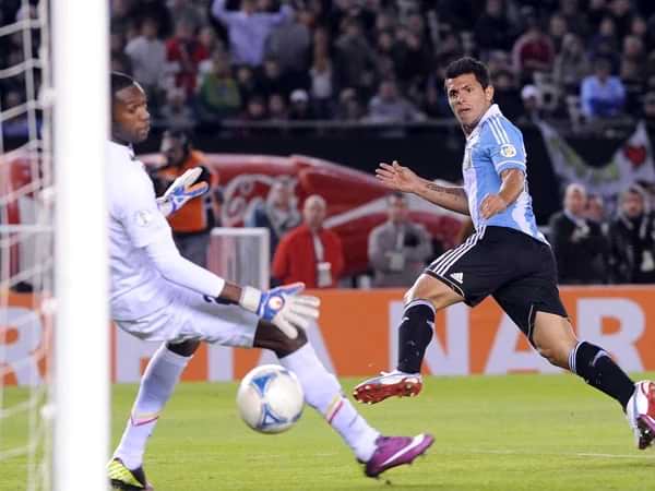 Sergio Agüero match issue jersey – AFA – Eliminatorias 2014 - Image 19
