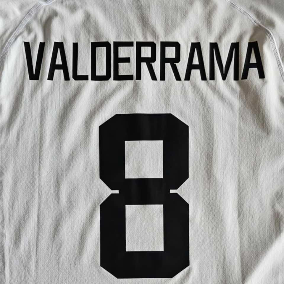 Carlos Valderrama – Tango – Match worn – Conmebol Leyends 2023 - Image 9
