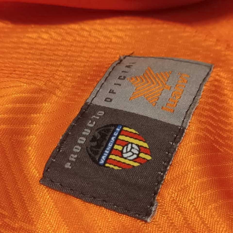 Claudio “Piojo” López – Valencia CF – 1999/00 - Image 13