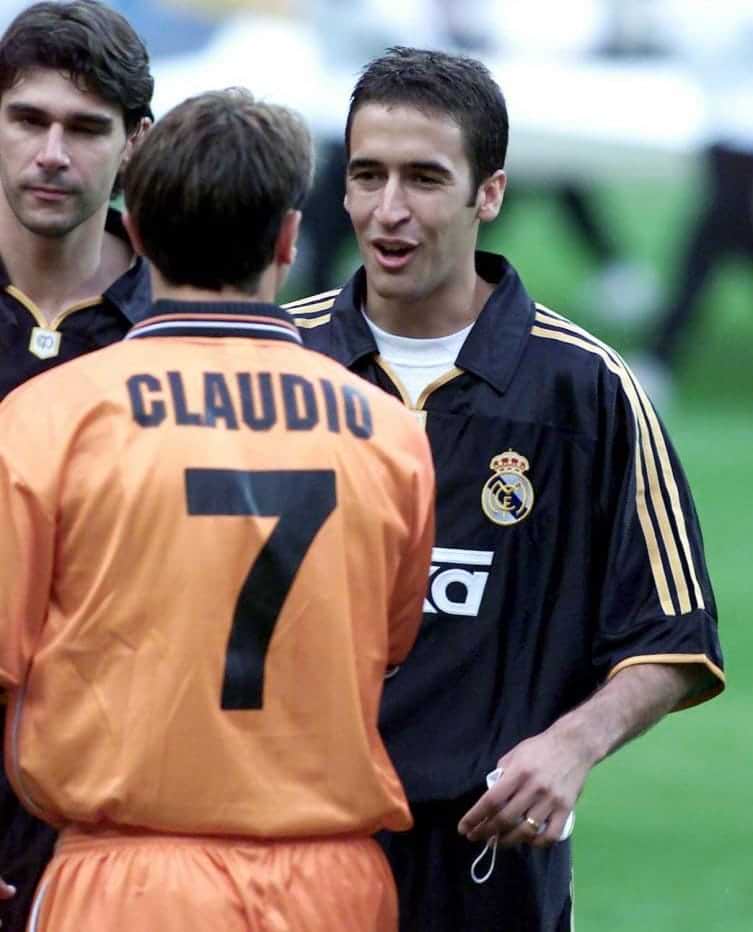 Claudio “Piojo” López – Valencia CF – 1999/00 - Image 15