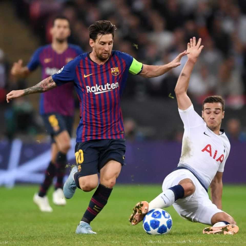 Lionel Messi – Barcelona FC – Champions League – Match Issue + Captain Ribbon - Imagen 11