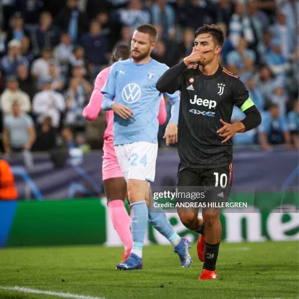 Paulo Dybala – Juventus – Match issue + Captain ribbon – Champions League 2021 - Image 17