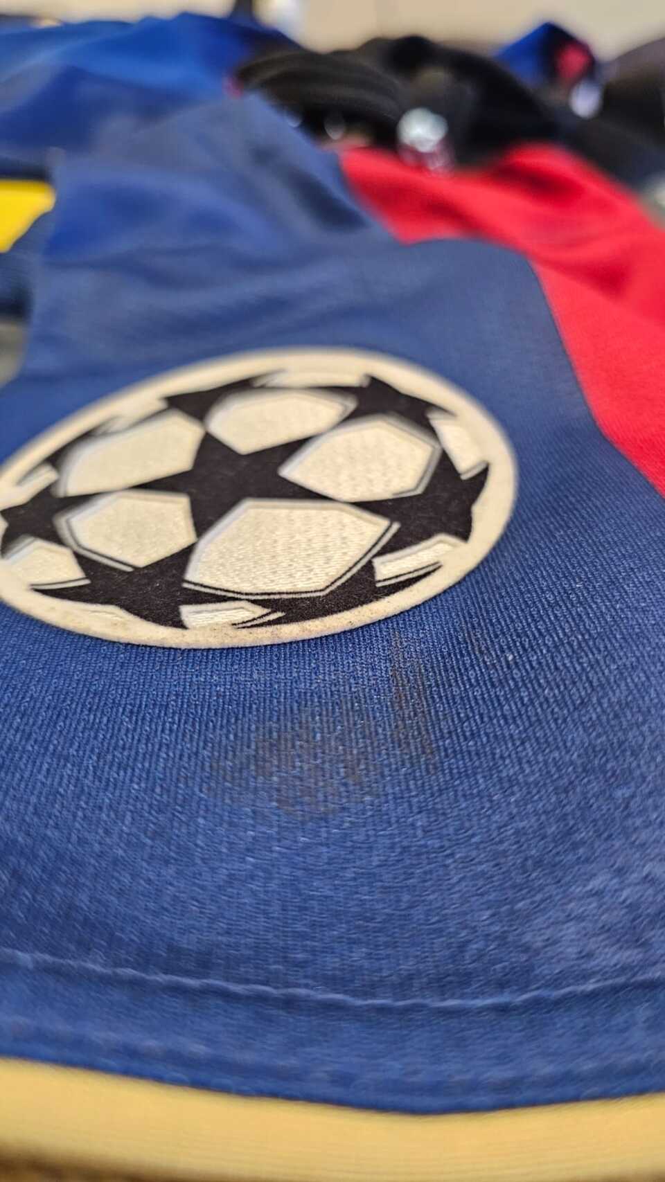Lionel Messi – Barcelona – Match Worn Unwashed vs Lyon – Champions League 2007/08 - Imagen 11