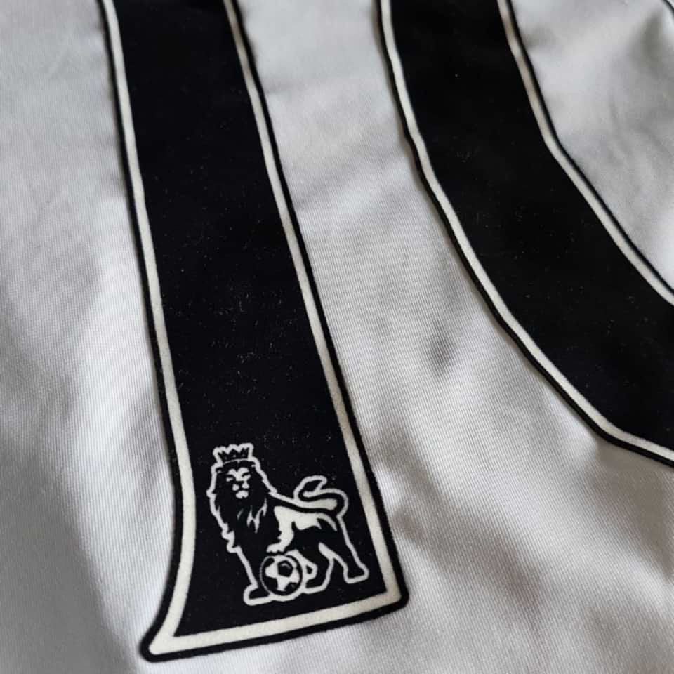 Joe Cole – Match issued – Liverpool – Premier League 2010/11 - Image 14