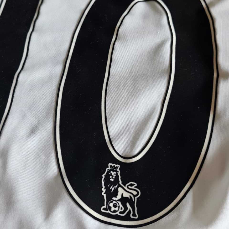 Joe Cole – Match issued – Liverpool – Premier League 2010/11 - Image 15