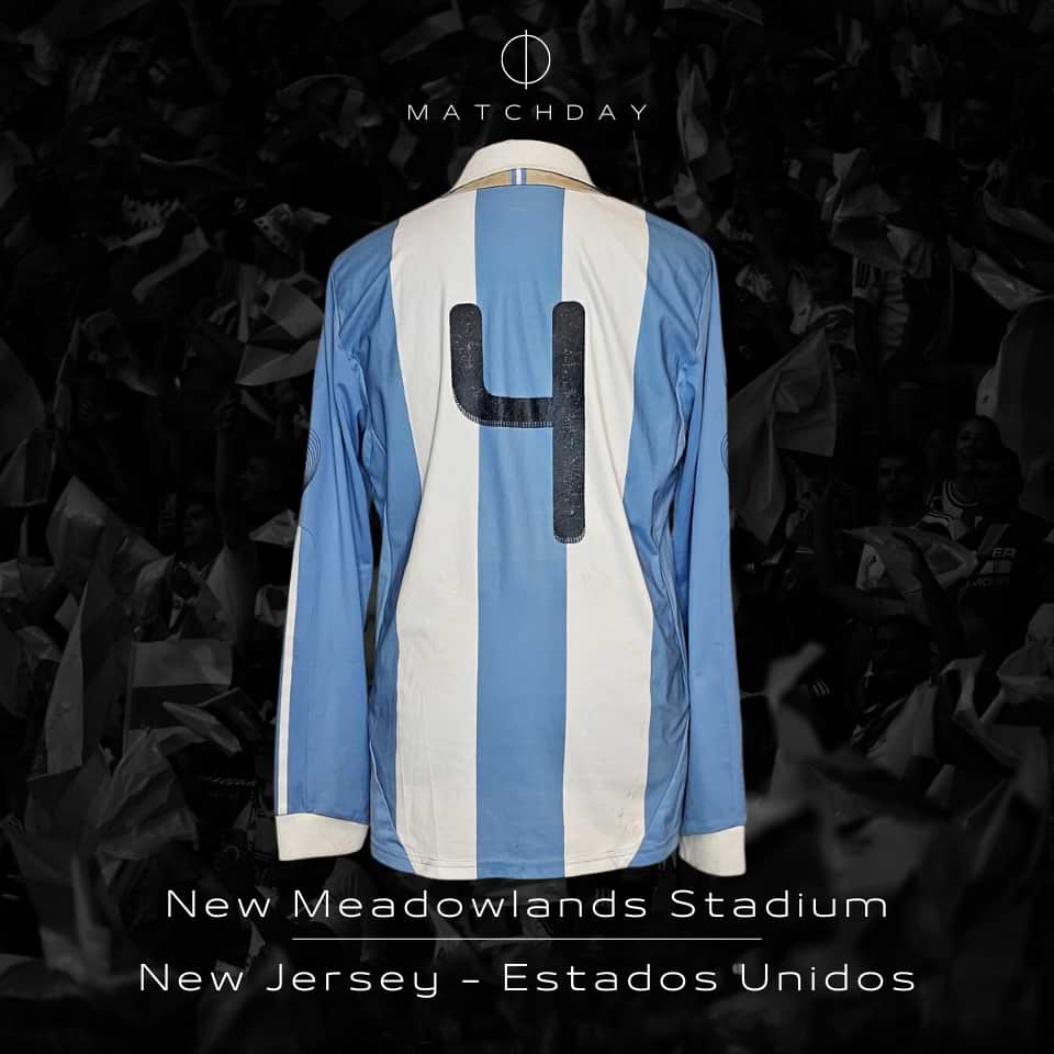 Nicolas Burdisso – Match worn – Signed by Messi – Amistoso internacional - Image 5