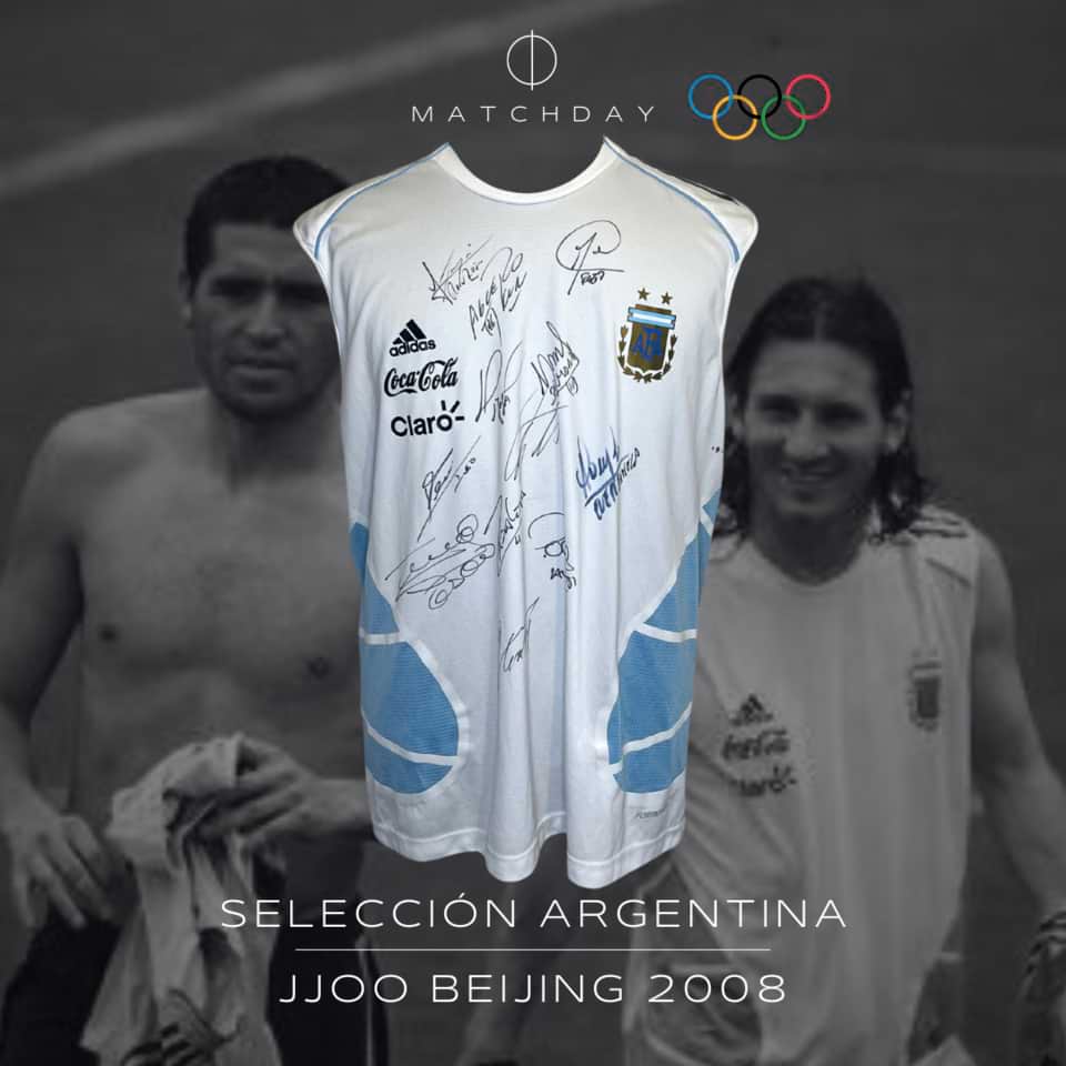 Musculosa entrenamiento Argentina Juegos Olímpicos Pekin 2008 firmada por Lionel Messi y otros