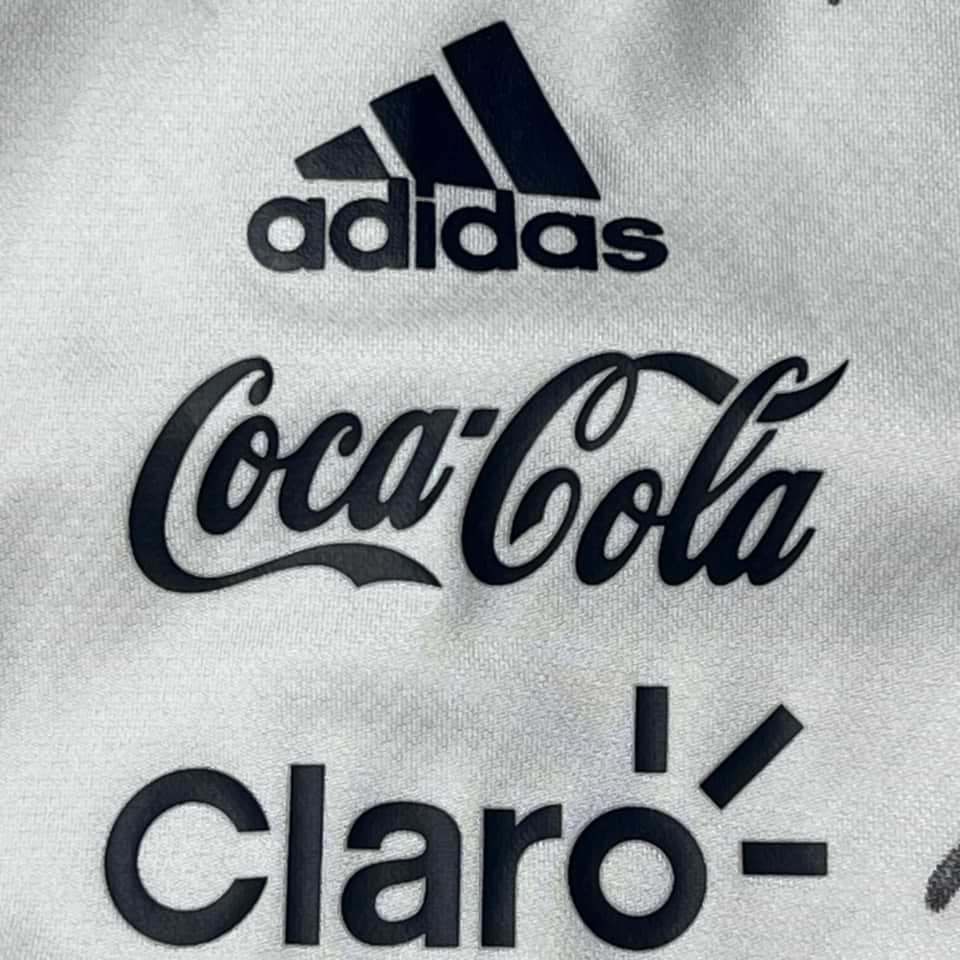 Musculosa entrenamiento Argentina Juegos Olímpicos Pekin 2008 firmada por Lionel Messi y otros - Imagen 9