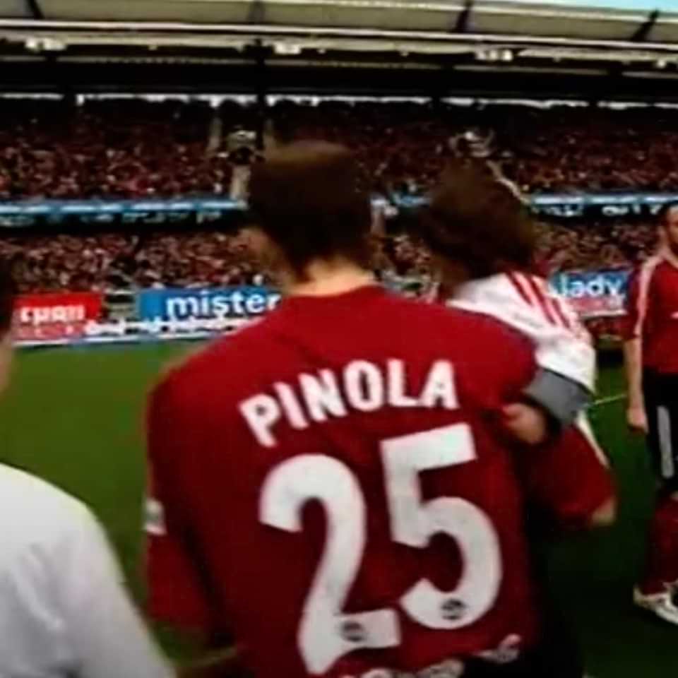 Javier Pinola – Match worn – 1. FC Nürnberg vs Bayern Munich – Bundesliga 2008 - Imagen 21
