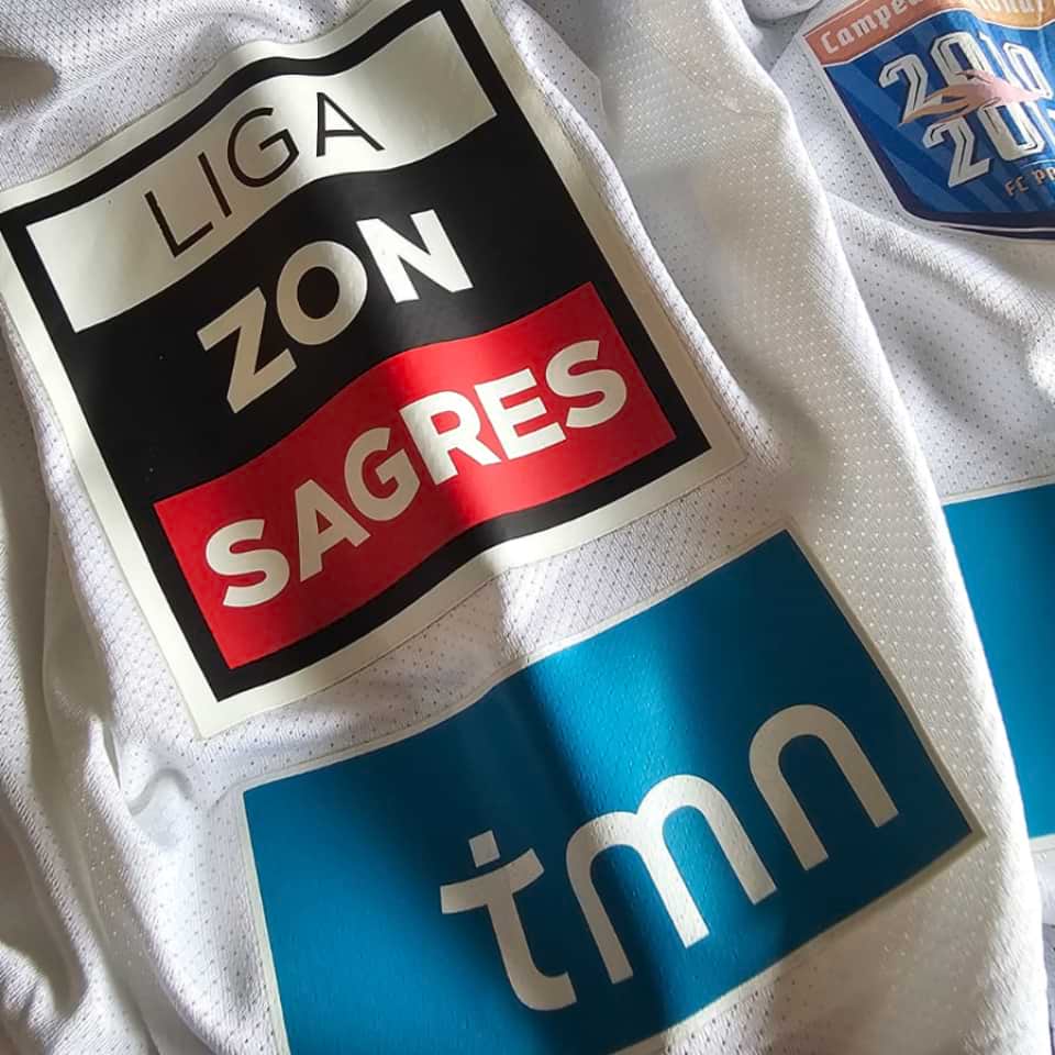 Nicolas Otamendi – Match worn – Porto FC vs Benfica SL – Primeira Liga 2011 - Imagen 12