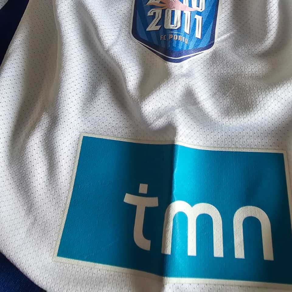 Nicolas Otamendi – Match worn – Porto FC vs Benfica SL – Primeira Liga 2011 - Imagen 13