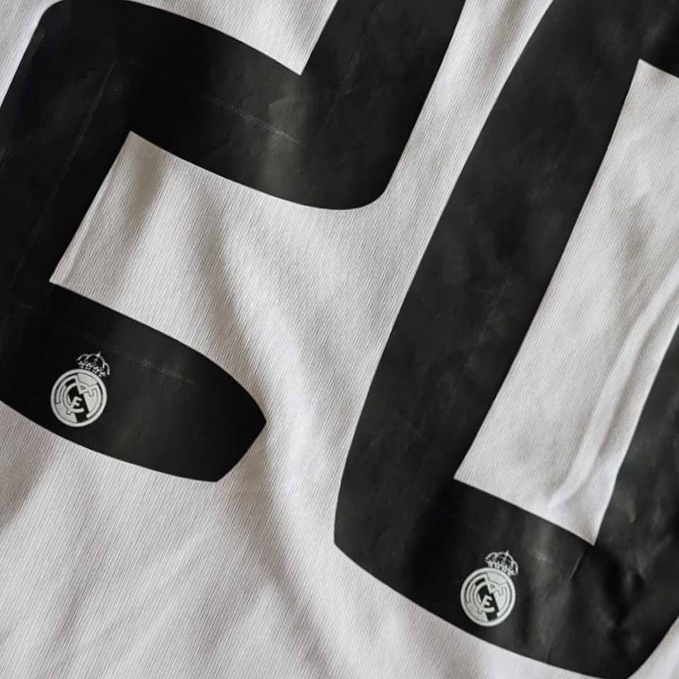 Gonzalo Higuain – Match worn – Bayern Munich vs Real Madrid – Franz Beckenbauer Farewell Match 2010 - Imagen 14