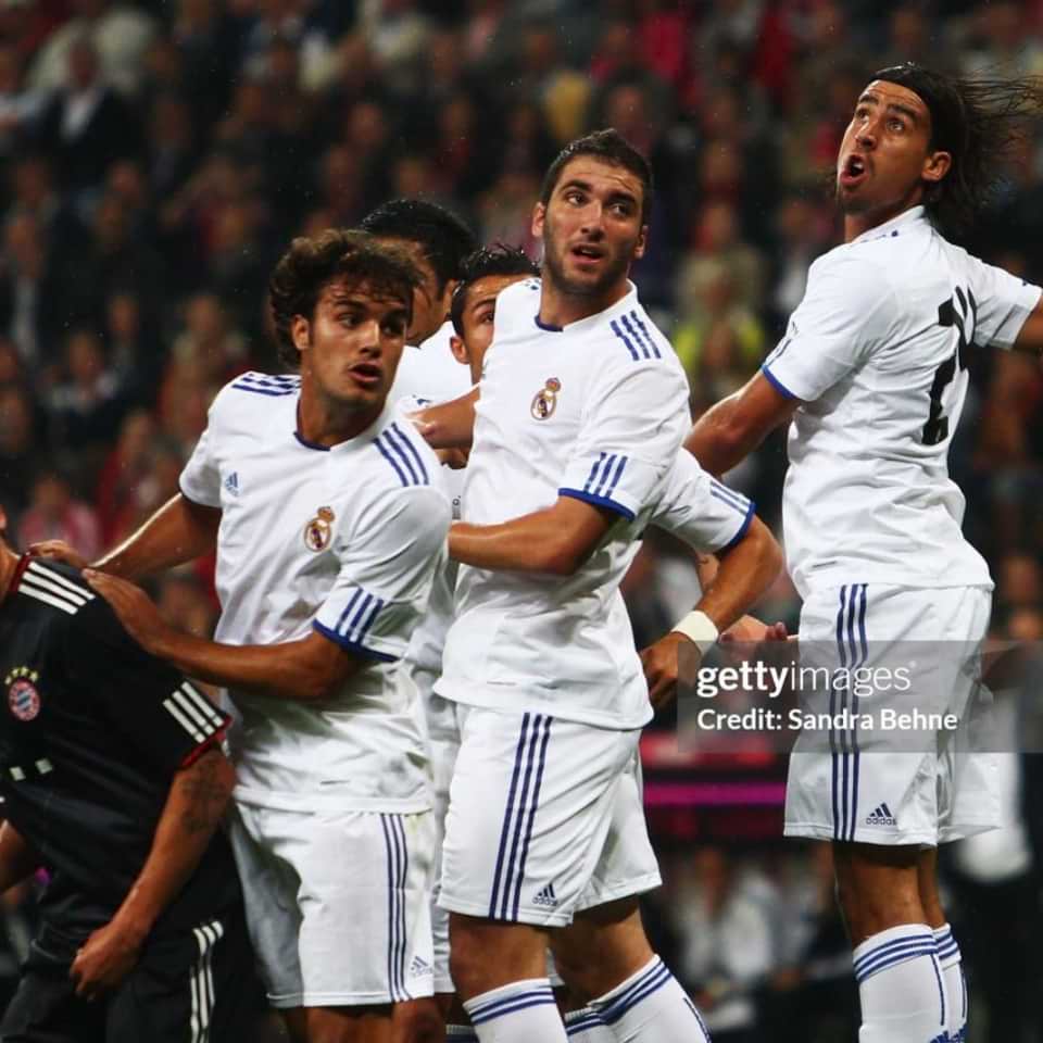 Gonzalo Higuain – Match worn – Bayern Munich vs Real Madrid – Franz Beckenbauer Farewell Match 2010 - Imagen 16
