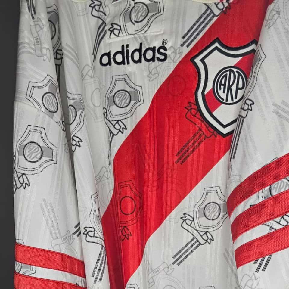 Guillermo Rivarola – Match worn in bench – River Plate vs Juventus – Copa Intercontinental 1996 - Imagen 6