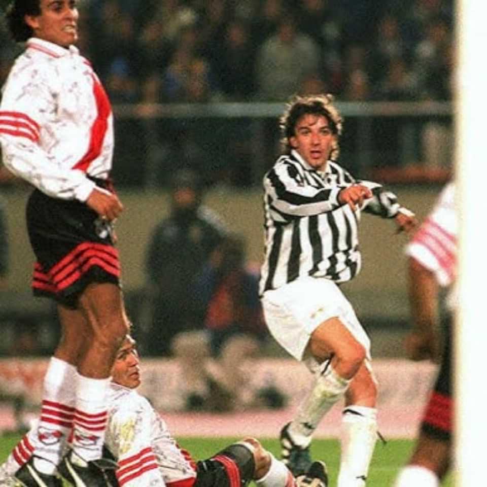 Guillermo Rivarola – Match worn in bench – River Plate vs Juventus – Copa Intercontinental 1996 - Imagen 11