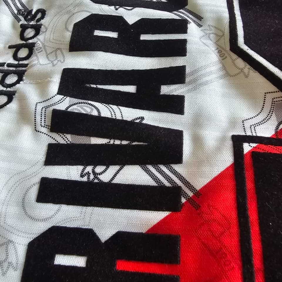 Guillermo Rivarola – Match worn in bench – River Plate vs Juventus – Copa Intercontinental 1996 - Imagen 21