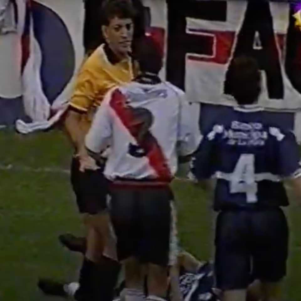 Hernan Diaz – Match worn – Torneo Apertura 2000 - Imagen 11