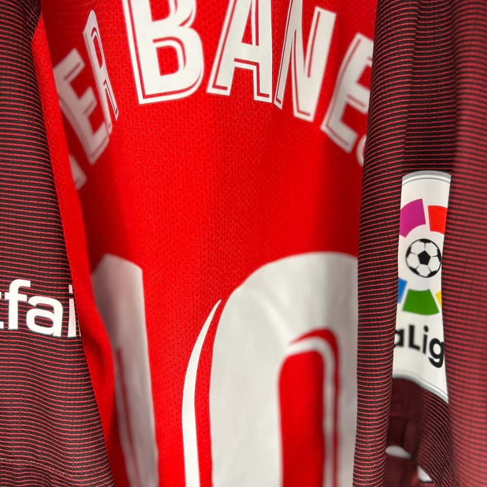 Ever Banega – Match worn – Valencia CF vs Sevilla FC – LaLiga 2018 - Imagen 7