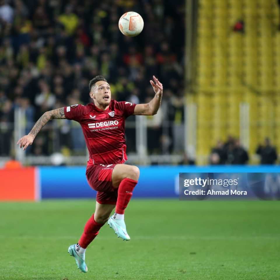 Lucas Ocampos – Match worn – Fenerbahce vs Sevilla FC – UEFA Europa Legue - Imagen 19