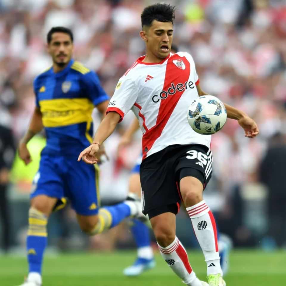 Pablo Solari – Match Worn & Signed game goal ball – River vs Boca – Copa de la Liga 2024 - Imagen 12