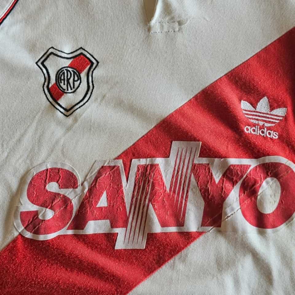 Enzo Francescoli – River Plate – Match worn shirt – Torneo Apertura 1995 - Imagen 16