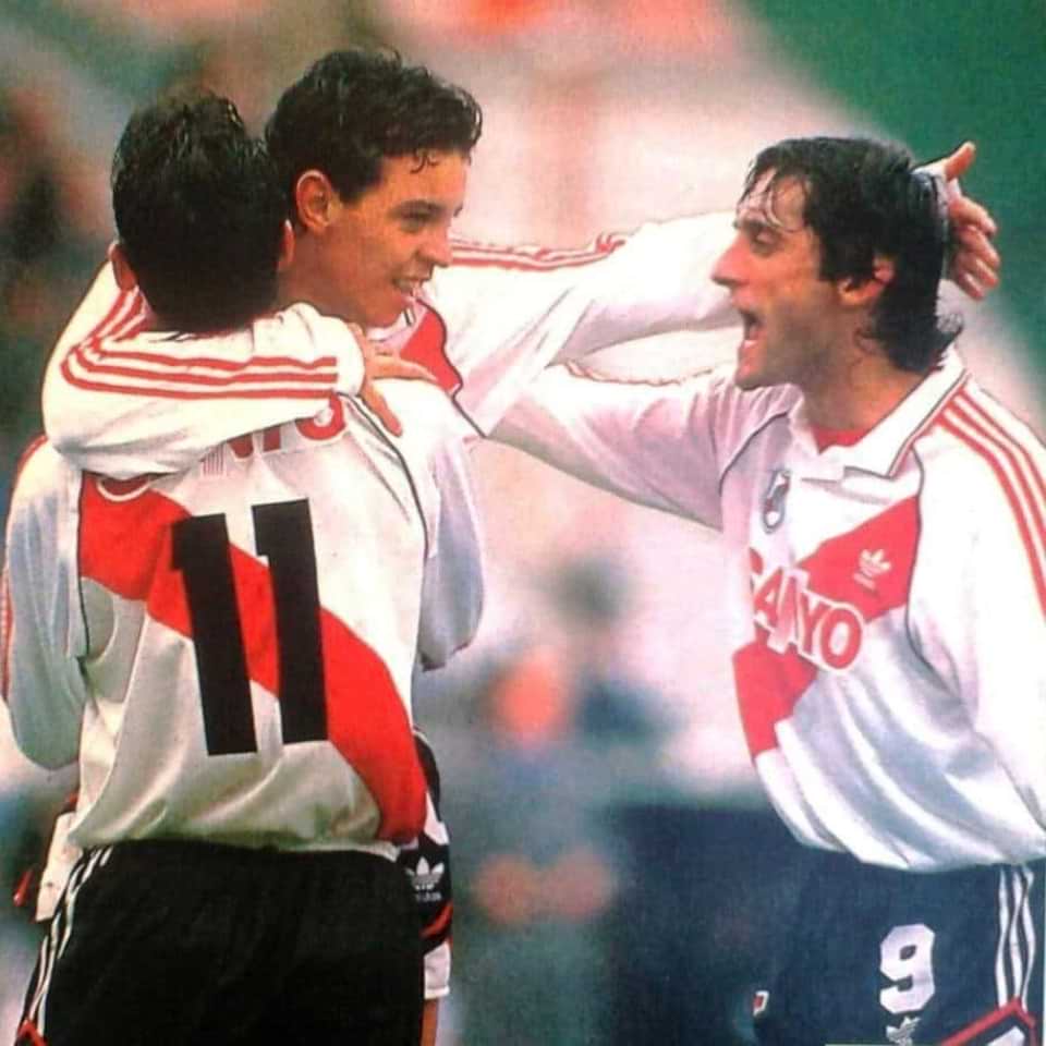 Enzo Francescoli – River Plate – Match worn shirt – Torneo Apertura 1995 - Imagen 17