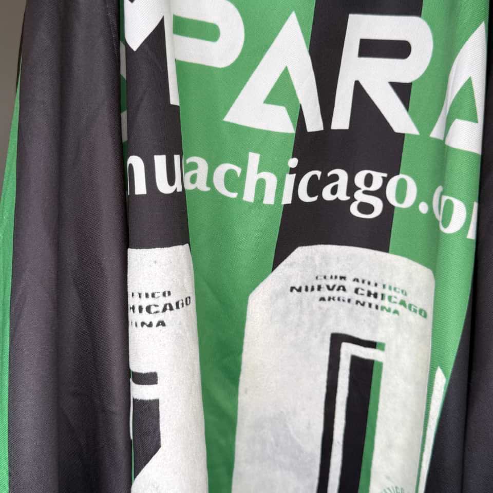 Livio Prieto – Nueva Chicago – Torneo Clausura 2004 – MATCH WORN - Imagen 8