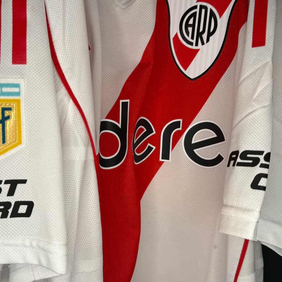 Lucas Martinez Quarta – River Plate – Torneo Apertura 2025 – MATCH WORN UNWASHED & SIGNED - Imagen 12