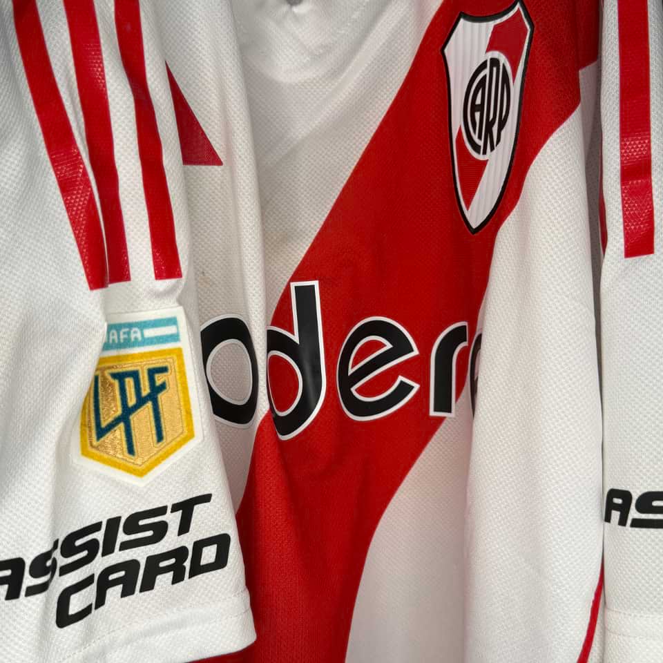 Marcos “Huevo” Acuña – River Plate – Torneo Apertura 2025 – MATCH WORN UNWASHED & SIGNED - Imagen 12
