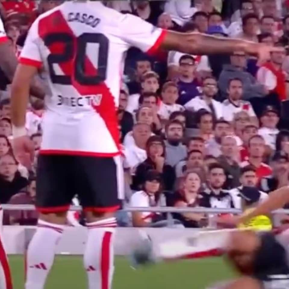 Milton Casco – River Plate – Copa de La Liga 2024 – MATCH WORN UNWASHED JERSEY - Imagen 9