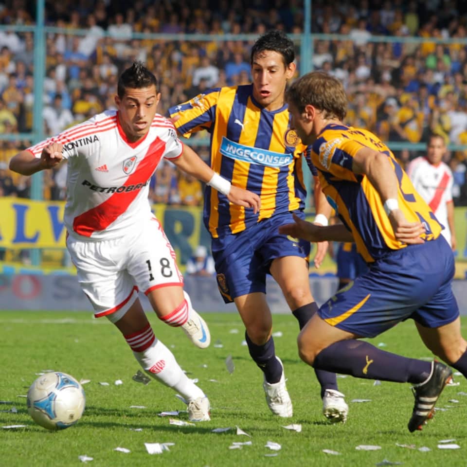 Rogelio Funes Mori – River Plate – Temporada 2011/12 – Match issued jersey - Imagen 8