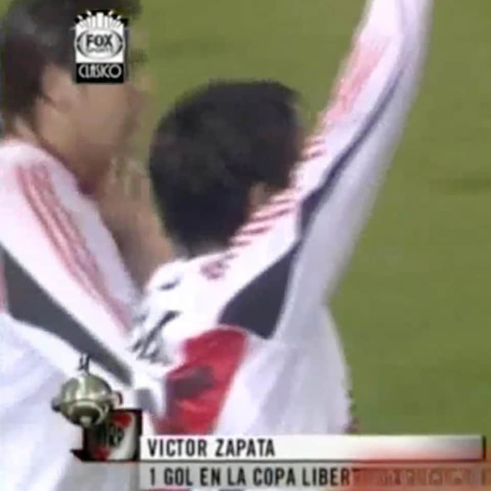 Victor Zapata – River Plate – Copa Libertadores 2005 – MATCH WORN JERSEY - Imagen 11