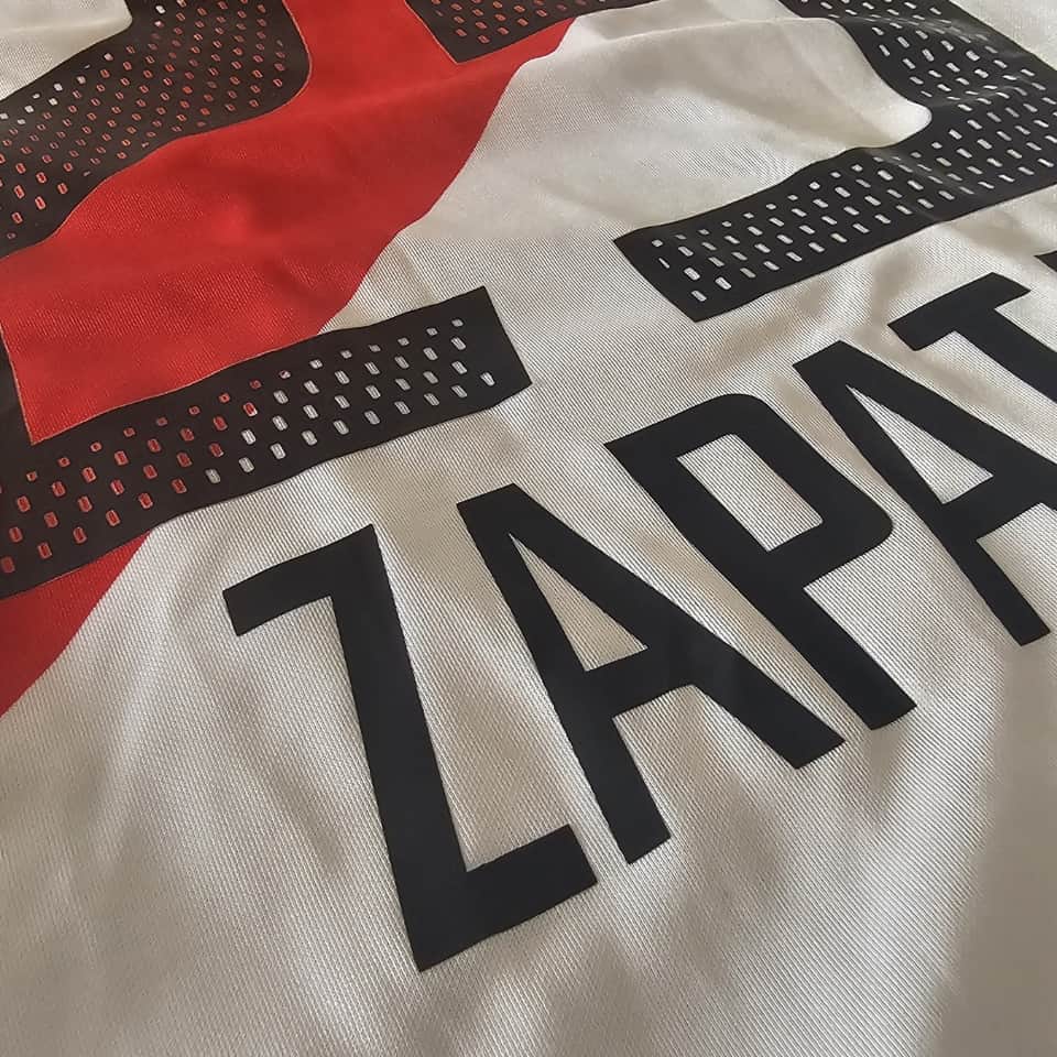 Victor Zapata – River Plate – Copa Libertadores 2005 – MATCH WORN JERSEY - Imagen 15