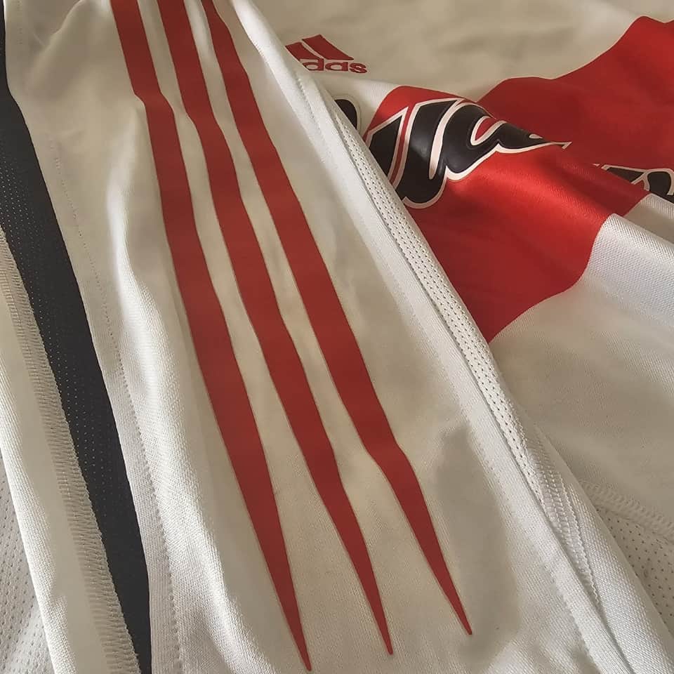 Victor Zapata – River Plate – Copa Libertadores 2005 – MATCH WORN JERSEY - Imagen 17