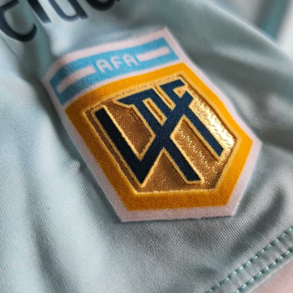 Lisandro Lopez match worn jersey + short y cinta de capitan – Copa LFP 2020 - Image 11