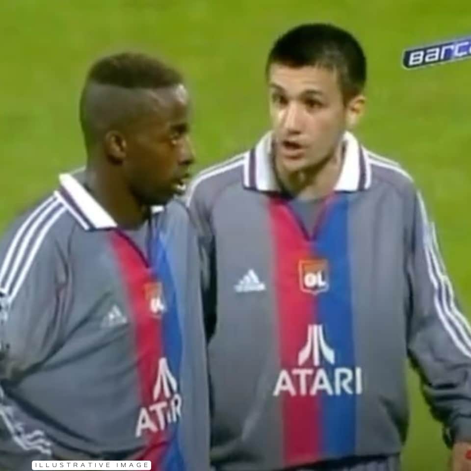 Éric Deflandre – Olympique Lyonnais – UEFA Champions League 2001/02 – Match Issued jersey - Imagen 12