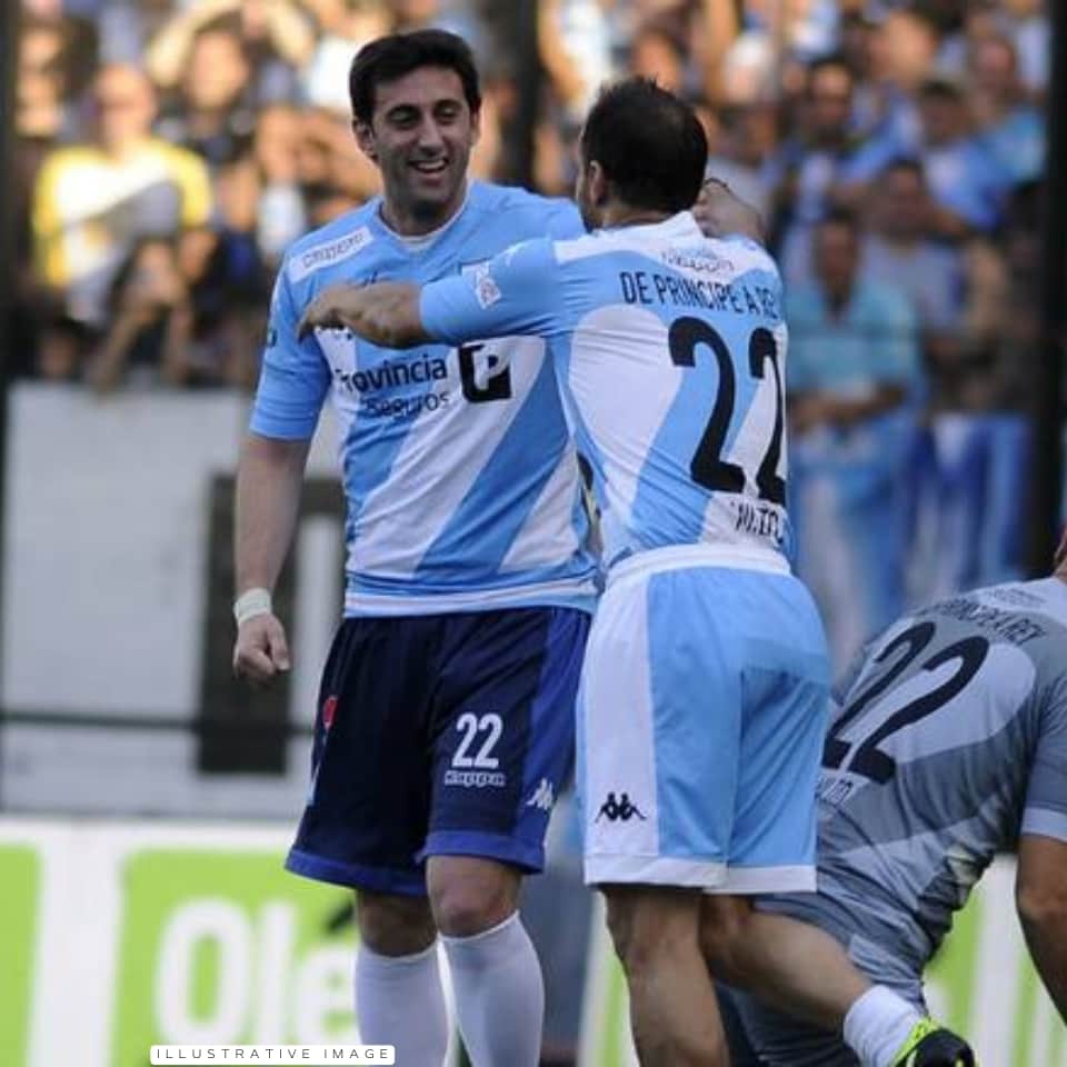 Diego Milito – Partido despedida – Farewell match – SIGNED protocol jersey - Imagen 9