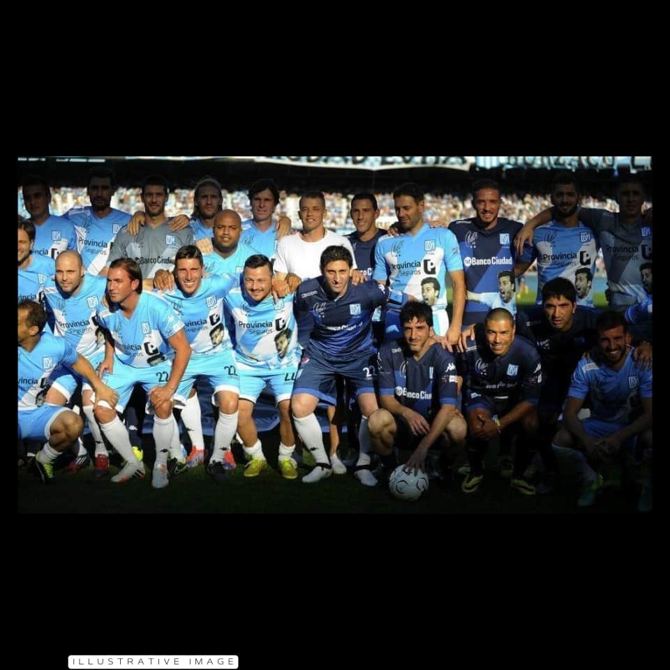 Diego Milito – Partido despedida – Farewell match – SIGNED protocol jersey - Imagen 11