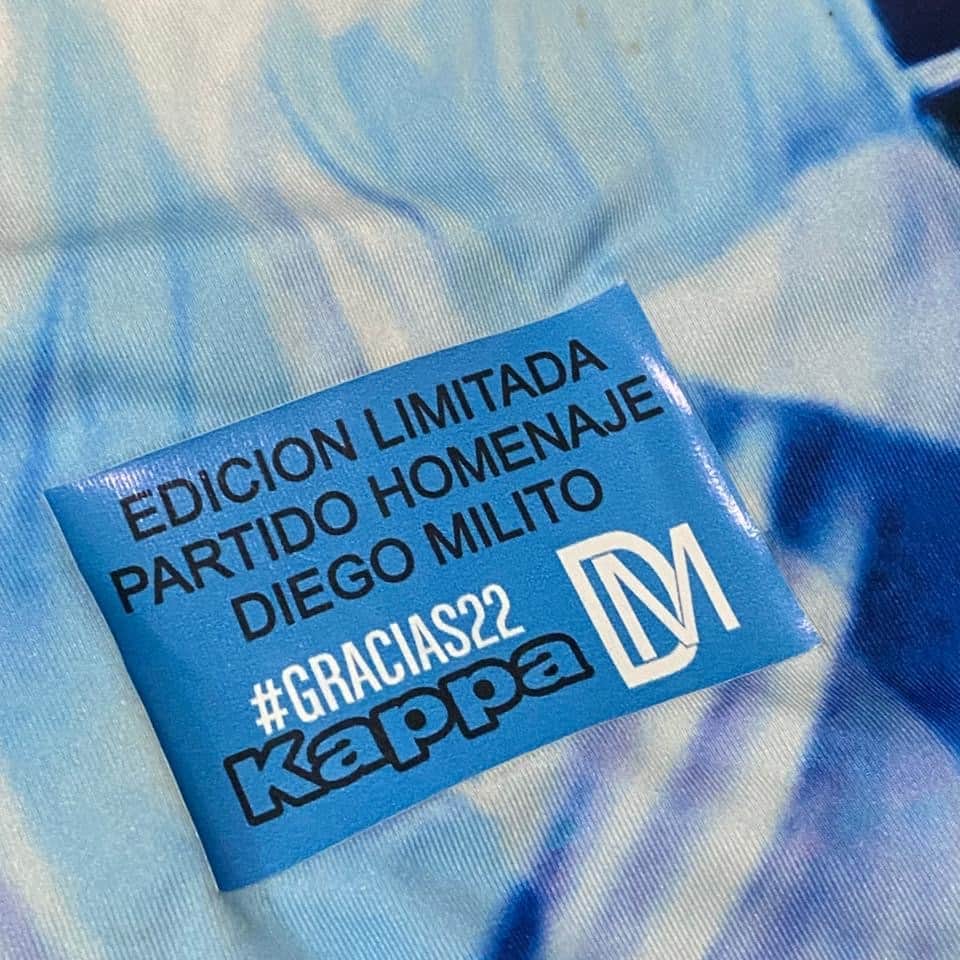 Diego Milito – Partido despedida – Farewell match – SIGNED protocol jersey - Imagen 17