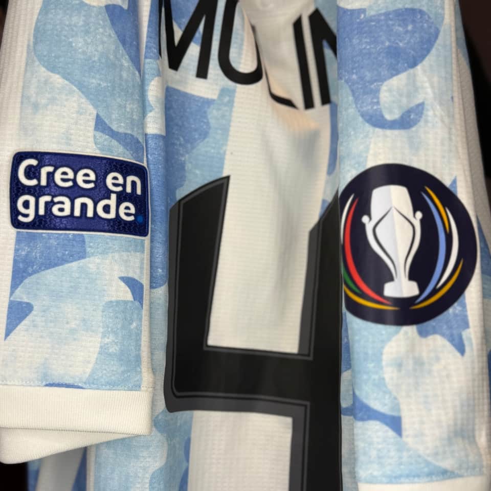 Nahuel Molina – Argentina – Finalissima 2022 – Match Issued jersey + Training bib (Pechera) - Imagen 7