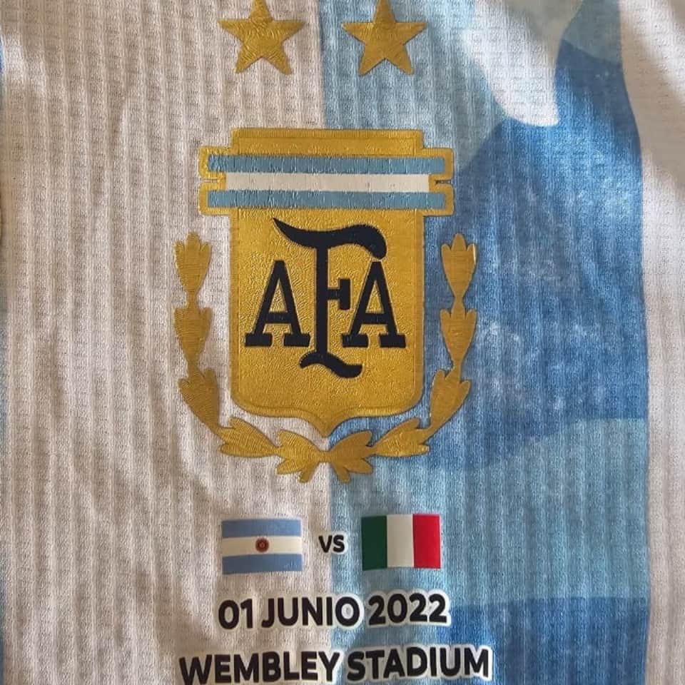 Nahuel Molina – Argentina – Finalissima 2022 – Match Issued jersey + Training bib (Pechera) - Imagen 16