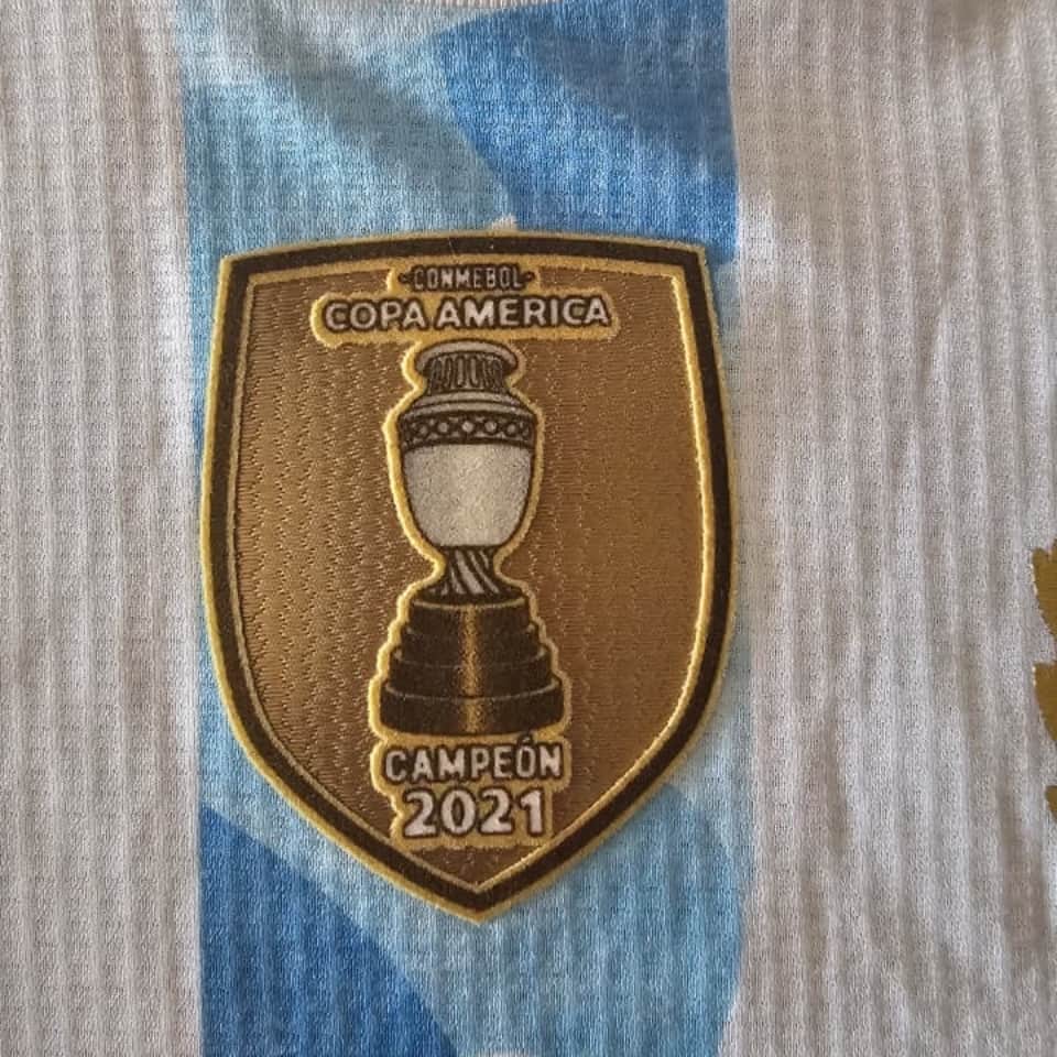 Nahuel Molina – Argentina – Finalissima 2022 – Match Issued jersey + Training bib (Pechera) - Imagen 18
