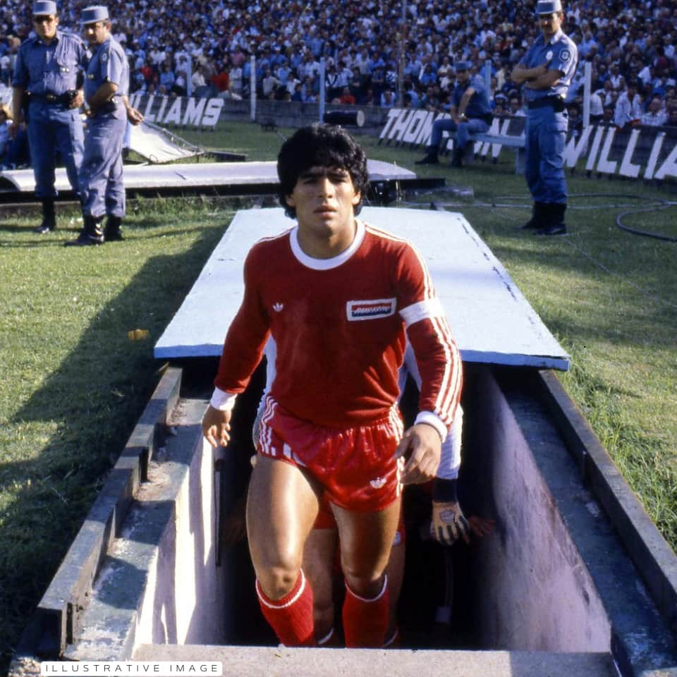 Diego Armando Maradona – Argentinos Juniors – Campeonato Nacional 1980 – MATCH WORN JERSEY - Imagen 12