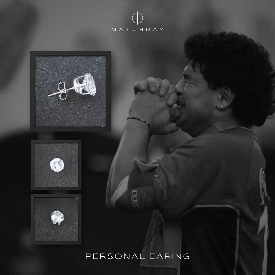 Aro de Diego Armando Maradona – Partido despedida “La pelota no se mancha” – Earring worn by Maradona in his farewell match