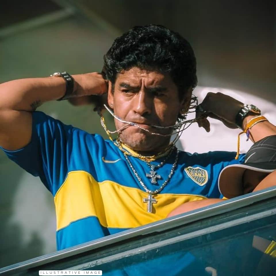 Diego Armando Maradona – Fútbol senior 2005 – MATCH WORN JERSEY - Imagen 9