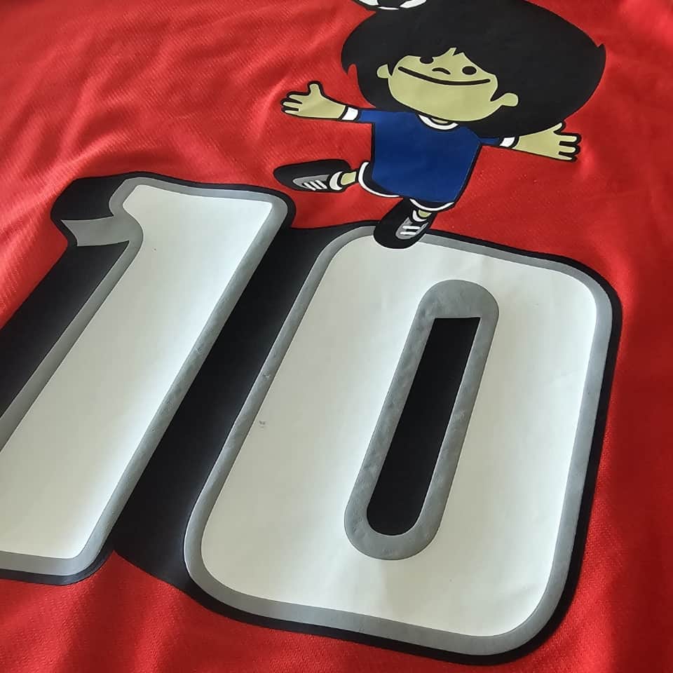 Kit “La Noche del 10” – Football-tennis shirts and cap – 2005 - Imagen 19